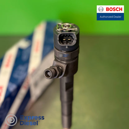 Bosch 0445110457 common rail injector - solenoid electrical connector and high-pressure inlet