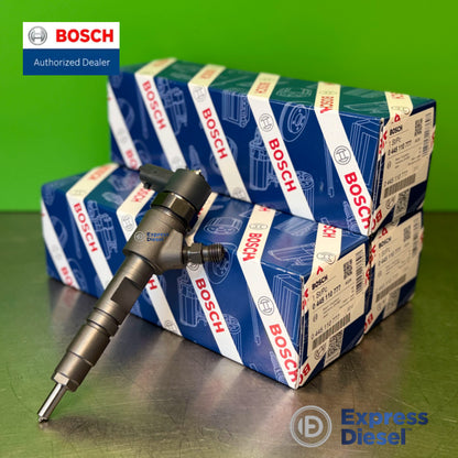 Bosch 0445110777 injector set of 3 - injector side profile with three Bosch boxes
