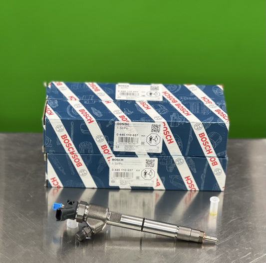 Fuel Injector Bosch New Set of 4 for John Deere Case IH New Holland Iveco Komatsu 5801790338