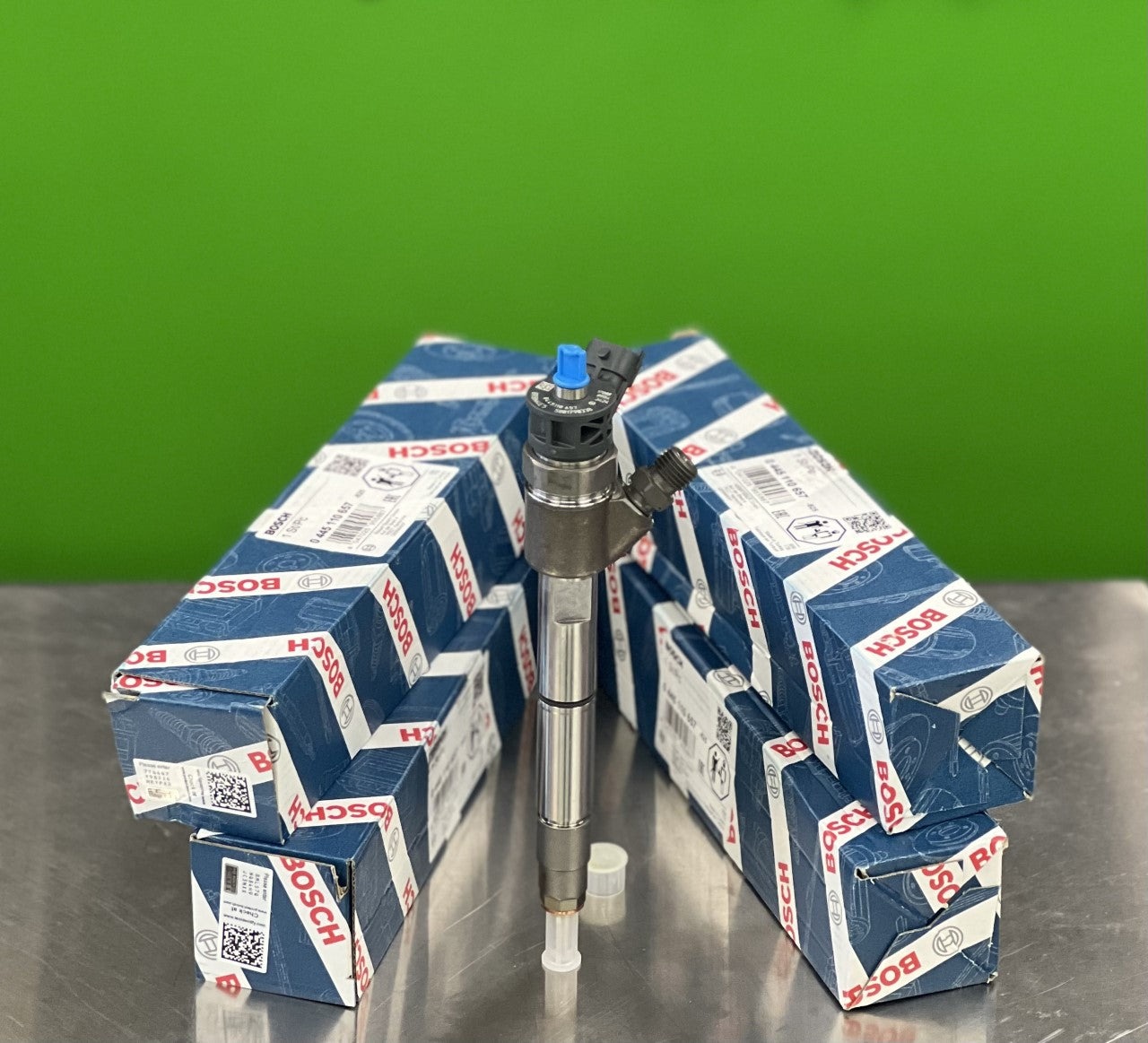 Fuel Injector Bosch New Set of 4 for John Deere Case IH New Holland Iveco Komatsu 5801790338