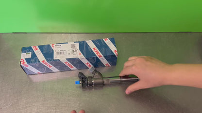 Fuel Injector Bosch New for John Deere Case IH New Holland Iveco Komatsu 5801790338